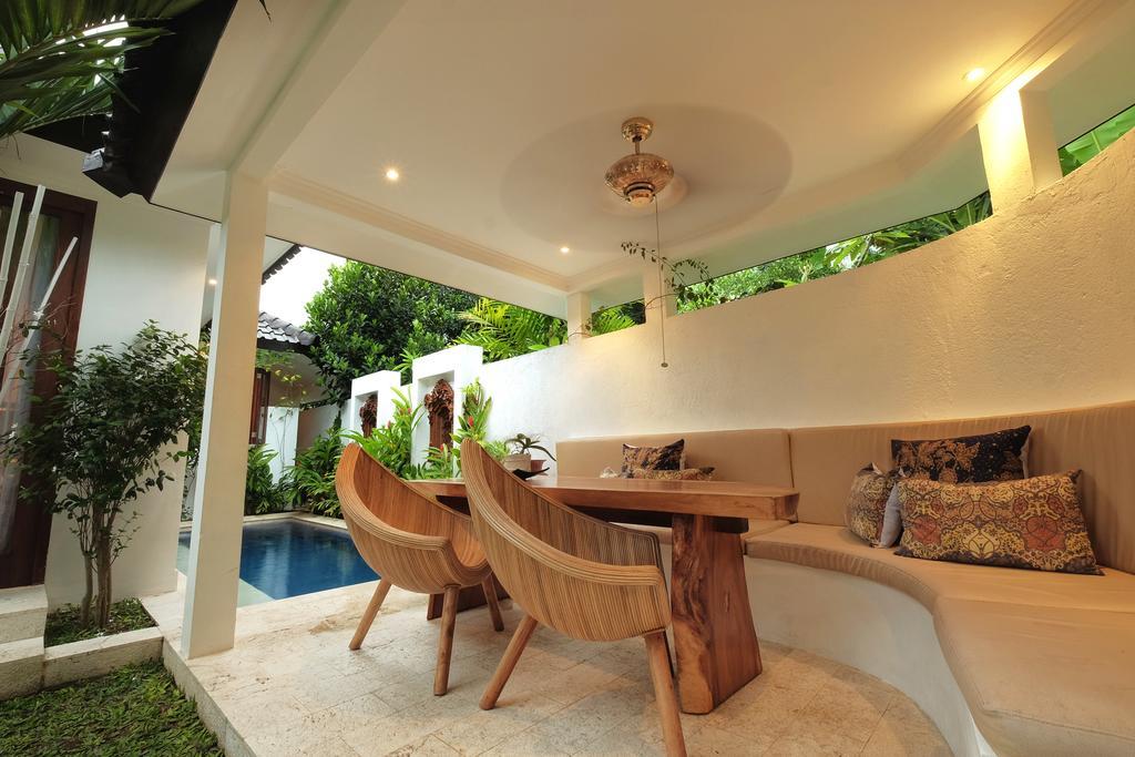 Villa Plumbargo Senggigi Pokoj fotografie